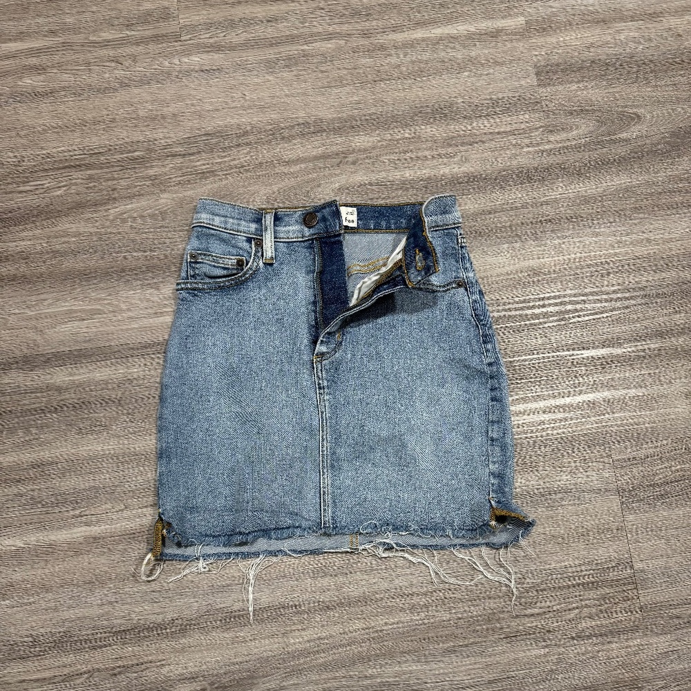 Aritzia Wilfred jean skirt